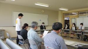 小須戸中学校学校運営協議会の様子