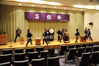 芸能祭ステージの画像