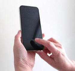 スマートフォン操作の様子