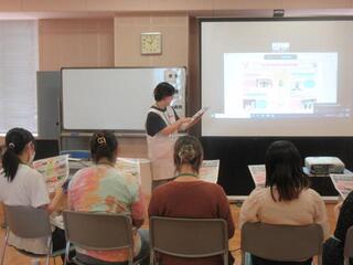 乳児期家庭教育学級の様子