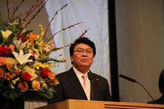 小野　清一郎議長　写真