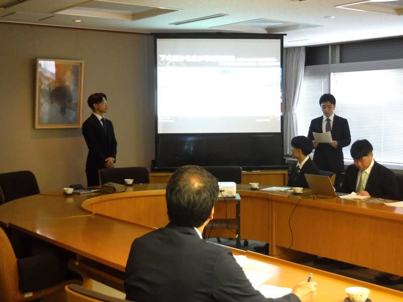 学生たちによるプレゼンテーション