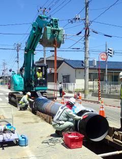 老朽管更新工事の写真