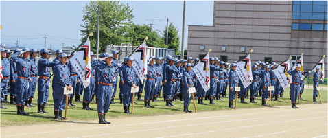 消防団の消防演習中の写真