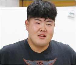 米、ブドウ生産者「渡邉(隼)さん」の顔写真