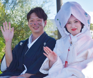 昨年の花婿と花嫁の写真