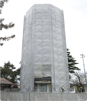 工事中の旧白根配水塔の写真