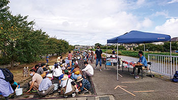 内野西が丘自治会　芝桜の植栽