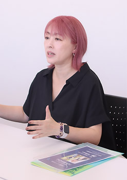 石田燿子さんのインタビュー写真