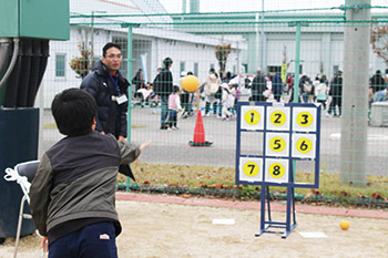 ティーバッティングとストラックアウト