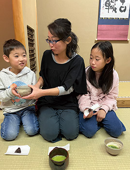 お抹茶とお菓子