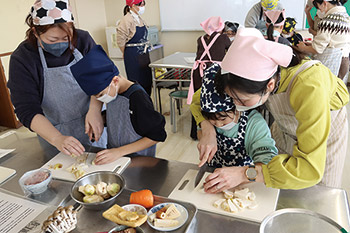 地域と大学連携事業　親子チャレンジでウエルネスフェア空間づくり　新潟大学村山研究室