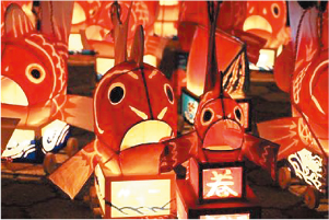 鯛の姿を模した巻地域の伝統玩具「鯛車】の写真