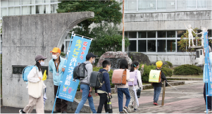 中之口東小学校でのあいさつ・声掛け運動の写真