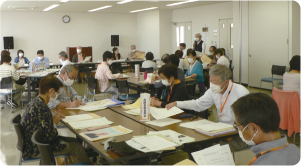 部門別協議をそている写真