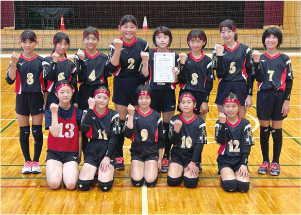 岩室ジュニアバレーボールクラブの集合写真