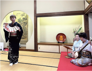 芸妓の舞の写真