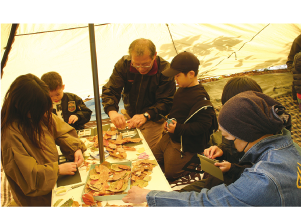 クラフト体験の様子