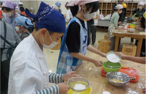 米粉パン作りの様子