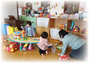 親子が遊んでいる様子