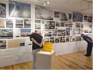 宮城県被災地を視察している様子