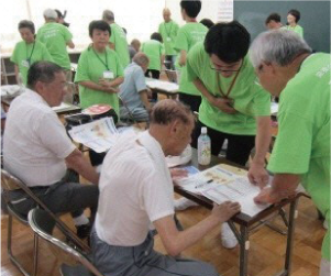 フレイルチェックの様子