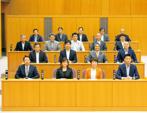 写真　議長席から見て左側