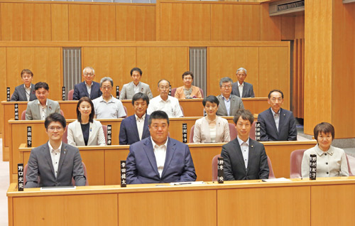 写真　議長席から見て右側