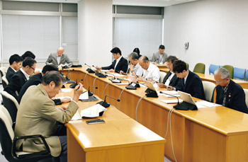 写真　地域公共交通調査特別委員会