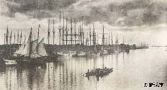 ニシンやサケ・マス漁の出漁帆船が並ぶ新潟港