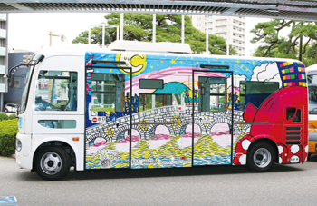 新潟交通ラッピングバス