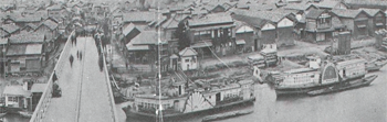 初代萬代橋から見た新潟町と川蒸気