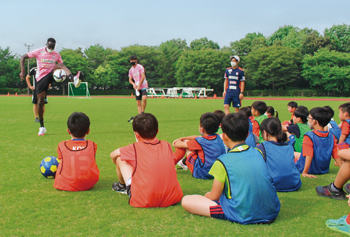 中央区小学生サッカー教室の様子