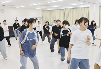 葛塚コミュニティセンター
