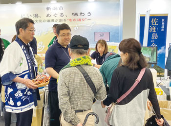 大阪・関西万博で「国際湿地都市NIIGATA」をテーマに米菓・ウイスキー（7月は亀田縞・白根大凧）など市の特産品を紹介