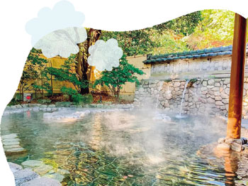 広々として静かな露天風呂