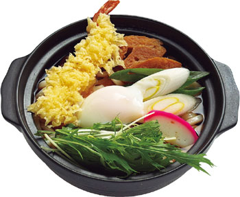人気メニューの「鍋焼きうどん」