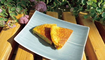 フライパンで簡単！残り野菜でケークサレ