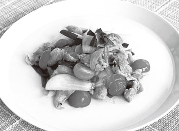 豚肉のニラトマト炒め