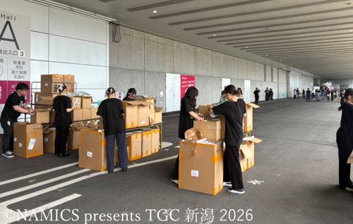 学生運営スタッフが作業する様子