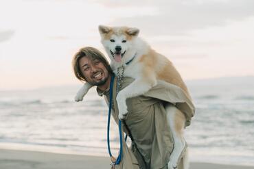 ゲストの吉沢浩二さんです