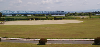阿賀野川河川公園運動広場の外観写真